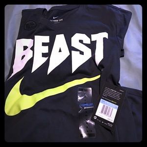 Nike tee men’s. BNWT
